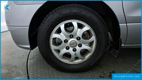 HYUNDAI STAREX 11-SEATER WAGON