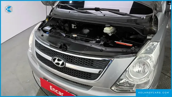 HYUNDAI STAREX 11-SEATER WAGON