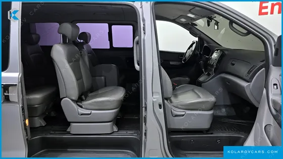 HYUNDAI STAREX 11-SEATER WAGON