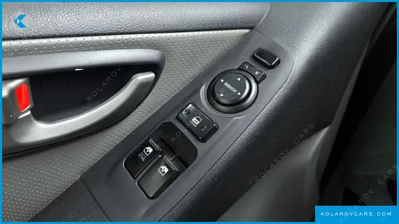 HYUNDAI STAREX 11-SEATER WAGON
