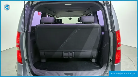 HYUNDAI STAREX 11-SEATER WAGON