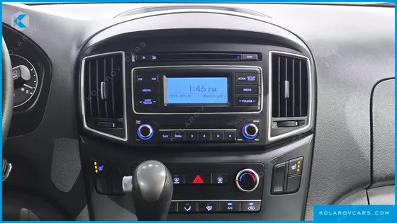 HYUNDAI STAREX 5-SEATER VAN