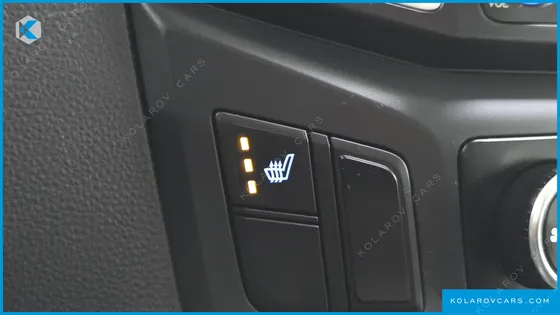 HYUNDAI STAREX 5-SEATER VAN