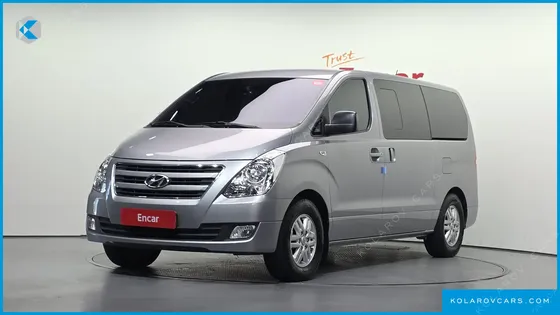 HYUNDAI STAREX 5-SEATER VAN