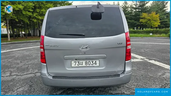 HYUNDAI STAREX 12-SEATER WAGON
