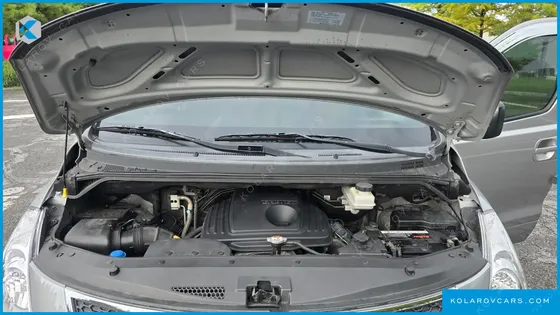 HYUNDAI STAREX 12-SEATER WAGON