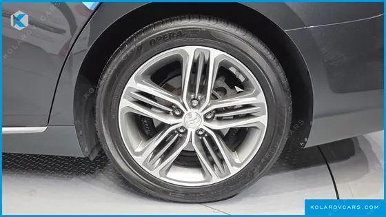HYUNDAI GRANDEUR 2.4 PREMIUM