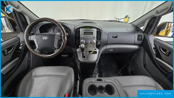 HYUNDAI STAREX GUARD CAR OF CHILDREN