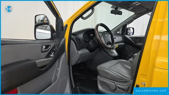 HYUNDAI STAREX GUARD CAR OF CHILDREN