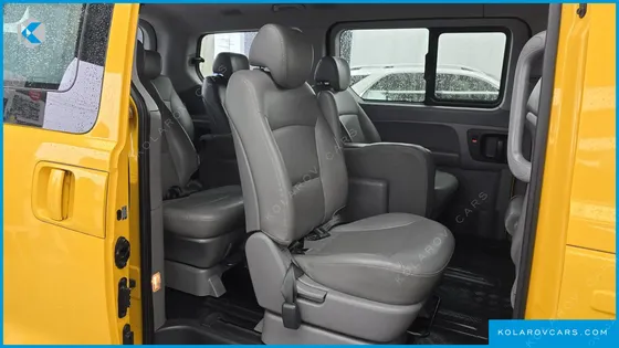 HYUNDAI STAREX GUARD CAR OF CHILDREN