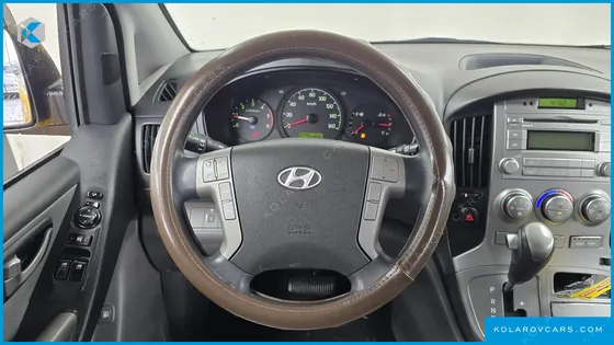 HYUNDAI STAREX GUARD CAR OF CHILDREN