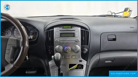 HYUNDAI STAREX GUARD CAR OF CHILDREN