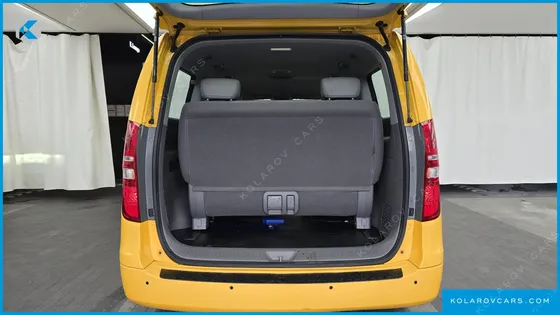 HYUNDAI STAREX GUARD CAR OF CHILDREN