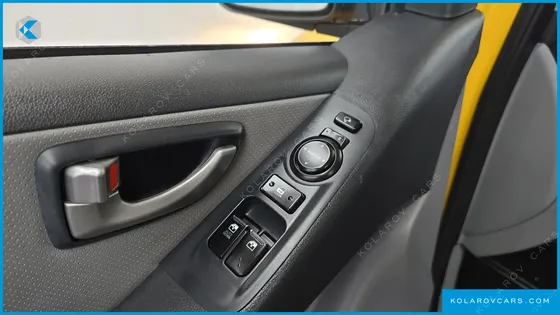HYUNDAI STAREX GUARD CAR OF CHILDREN