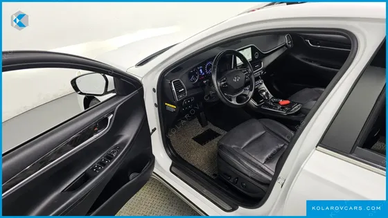 HYUNDAI GRANDEUR 2.2 DIESEL PREMIUM