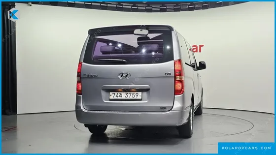 HYUNDAI STAREX 11-SEATER WAGON