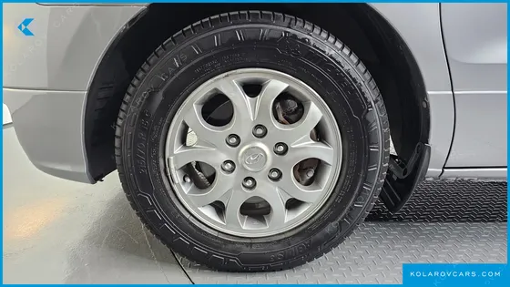 HYUNDAI STAREX 11-SEATER WAGON