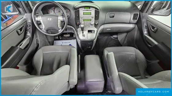 HYUNDAI STAREX 11-SEATER WAGON
