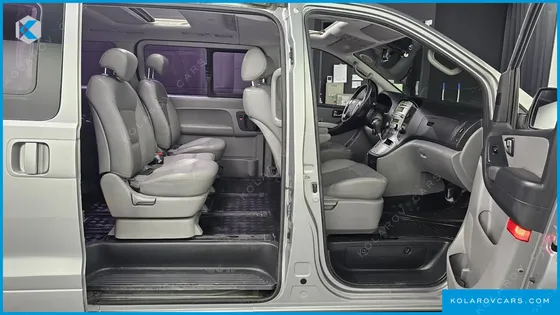 HYUNDAI STAREX 11-SEATER WAGON