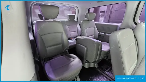 HYUNDAI STAREX 11-SEATER WAGON