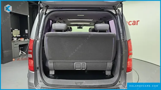 HYUNDAI STAREX 11-SEATER WAGON