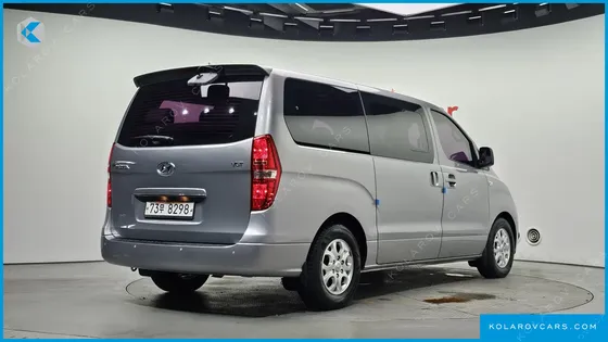 HYUNDAI STAREX 12-SEATER WAGON