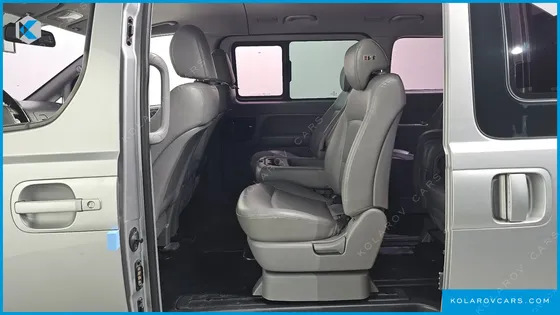 HYUNDAI STAREX 12-SEATER WAGON