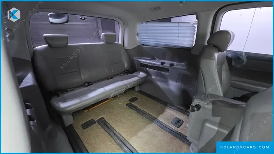 HYUNDAI STAREX 12-SEATER WAGON