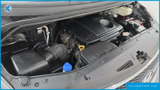 HYUNDAI STAREX 12-SEATER WAGON