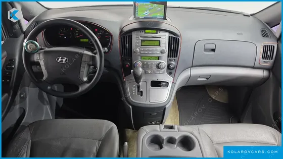 HYUNDAI STAREX 12-SEATER WAGON