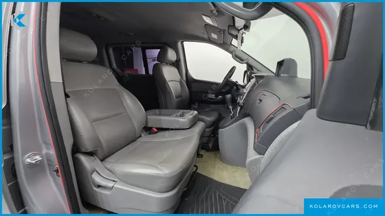 HYUNDAI STAREX 12-SEATER WAGON