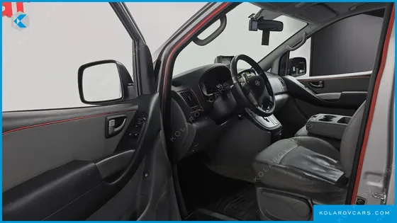 HYUNDAI STAREX 12-SEATER WAGON