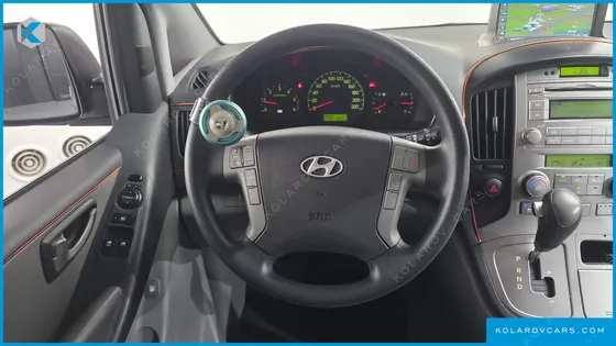 HYUNDAI STAREX 12-SEATER WAGON