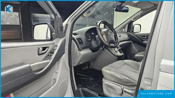 HYUNDAI STAREX CAMPING CAR