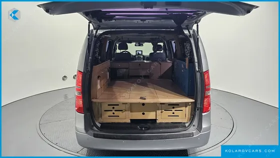 HYUNDAI STAREX CAMPING CAR