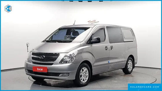 HYUNDAI STAREX 5-SEATER VAN