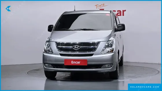 HYUNDAI STAREX 5-SEATER VAN