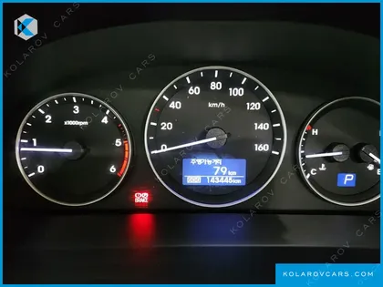 HYUNDAI STAREX 11-SEATER WAGON