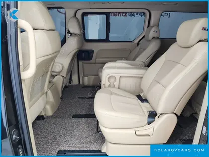 HYUNDAI STAREX 11-SEATER WAGON