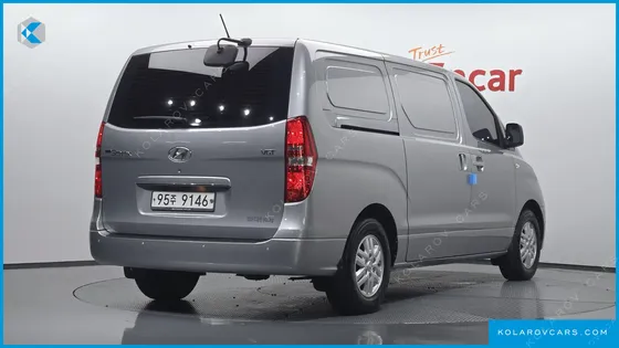 HYUNDAI STAREX 3-SEATER VAN