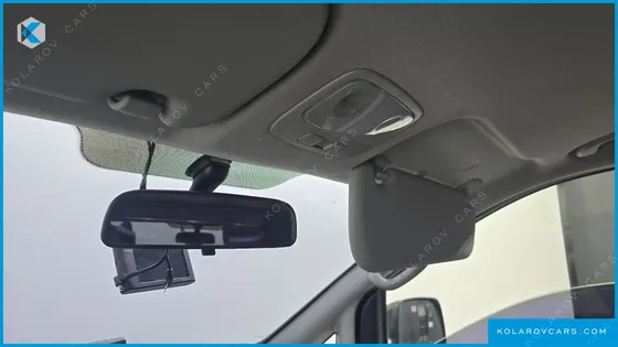 HYUNDAI STAREX 3-SEATER VAN