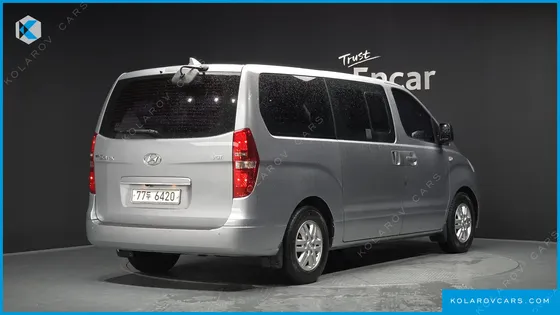 HYUNDAI STAREX 12-SEATER WAGON