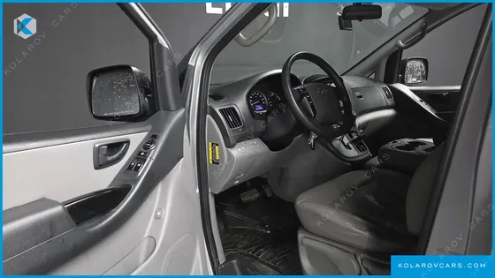 HYUNDAI STAREX 12-SEATER WAGON