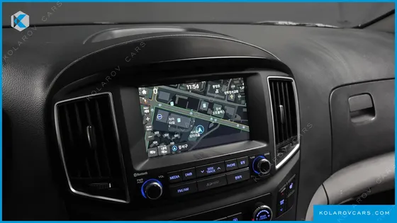 HYUNDAI STAREX 12-SEATER WAGON