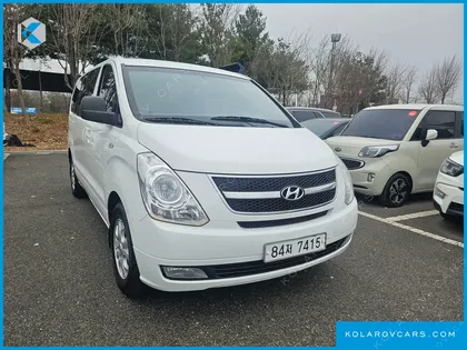 HYUNDAI STAREX 5-SEATER VAN