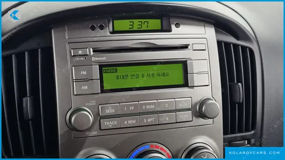 HYUNDAI STAREX 5-SEATER VAN