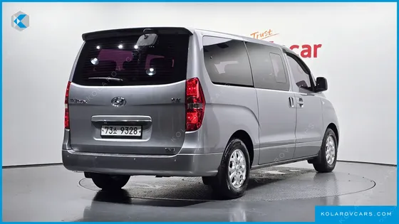 HYUNDAI STAREX 12-SEATER WAGON
