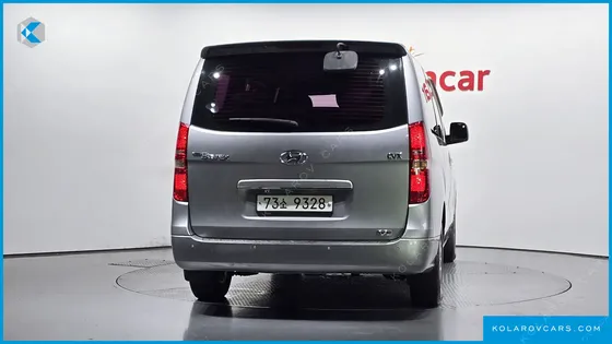 HYUNDAI STAREX 12-SEATER WAGON