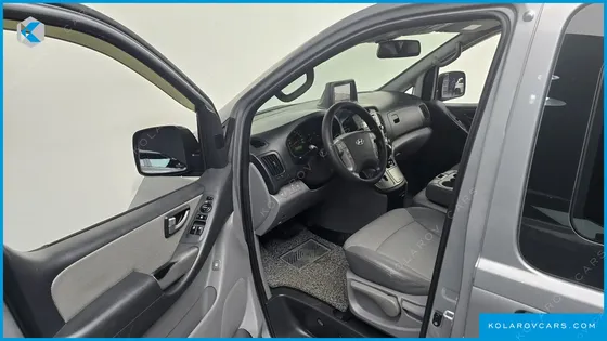 HYUNDAI STAREX 12-SEATER WAGON