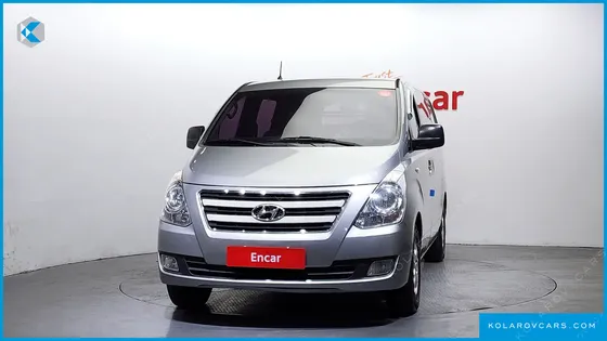 HYUNDAI STAREX 5-SEATER VAN